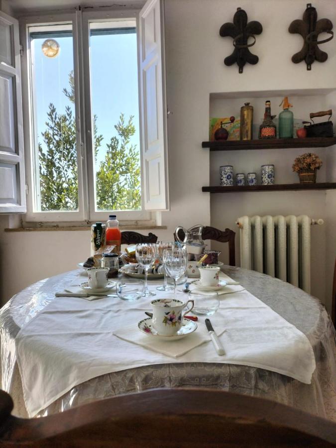 Azzi B&B Comfortably, In The Quietness Of The Perugia Historical Centre Exteriör bild
