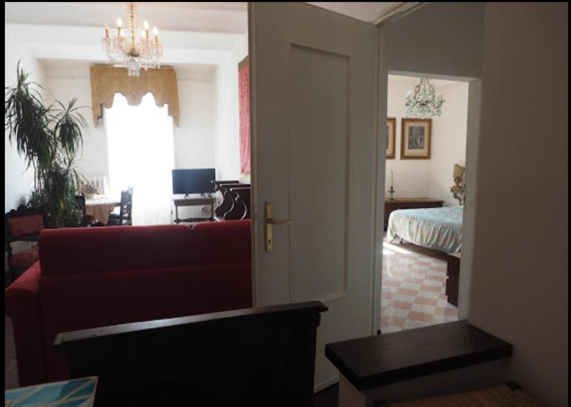 Azzi B&B Comfortably, In The Quietness Of The Perugia Historical Centre Exteriör bild