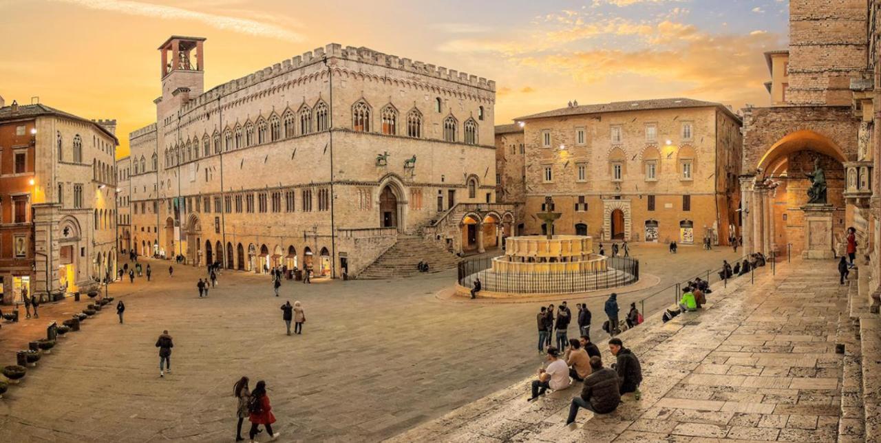 Azzi B&B Comfortably, In The Quietness Of The Perugia Historical Centre Exteriör bild